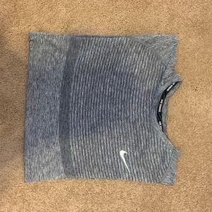 Nike Vent Tech Shirt - Sz L - Grey